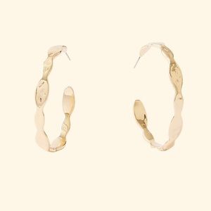 NWT Lilly Pulitzer Wave after Wave earrings